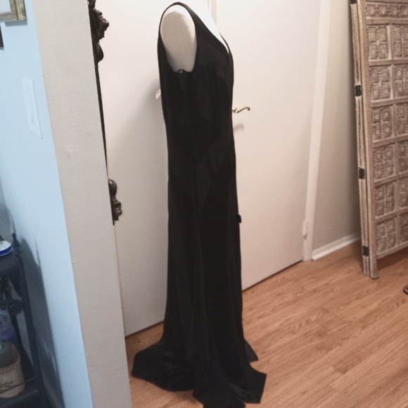 Montage Mon Cheri Black mother of bride Dress Gown Lace & bead insert NWT /B7 - Picture 6 of 13